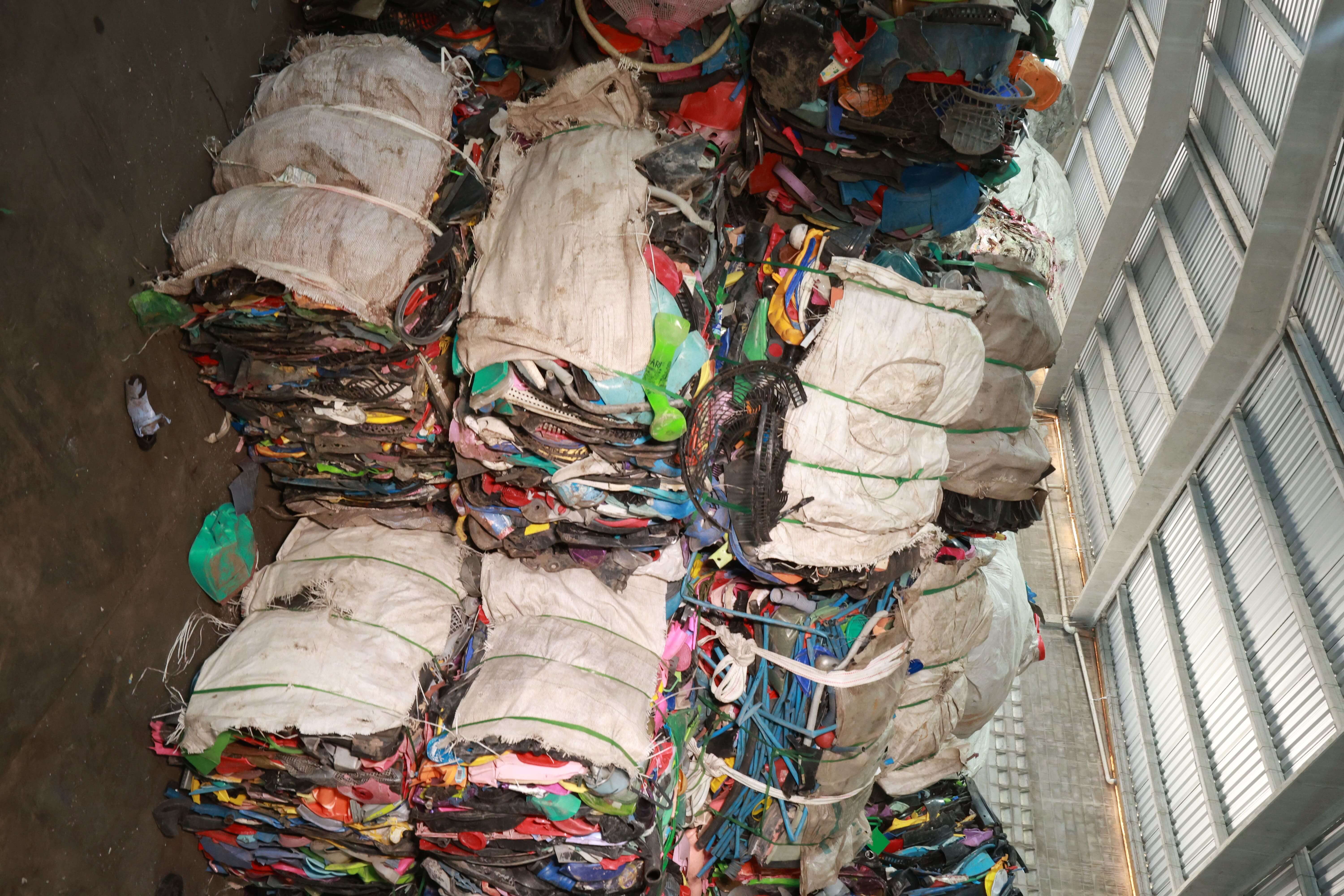 Produção de resinas recicladas da Modernize Plásticos